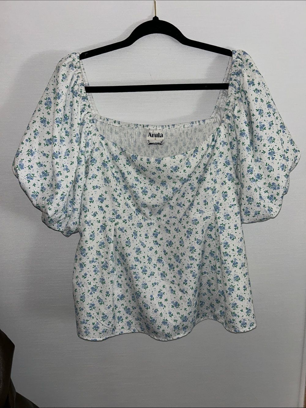 ARULA White Floral Puff Sleeve Square Neck Blouse
